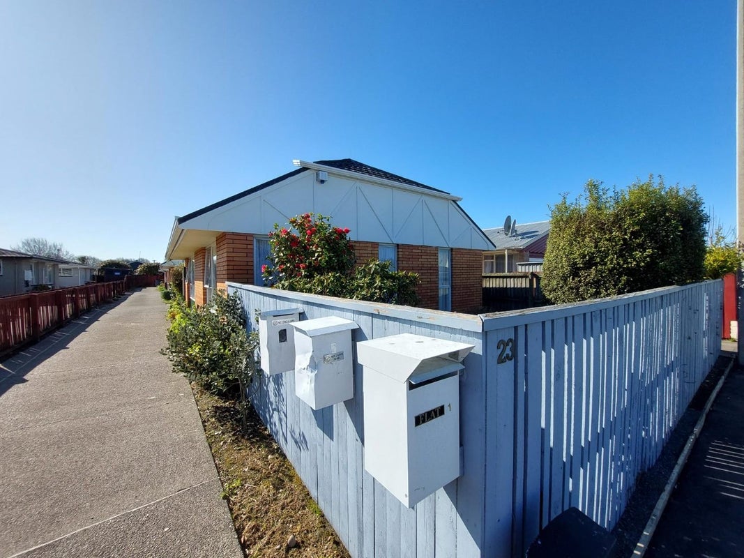 1/23 Edgeware Road, St Albans, Christchurch - Carousel 1