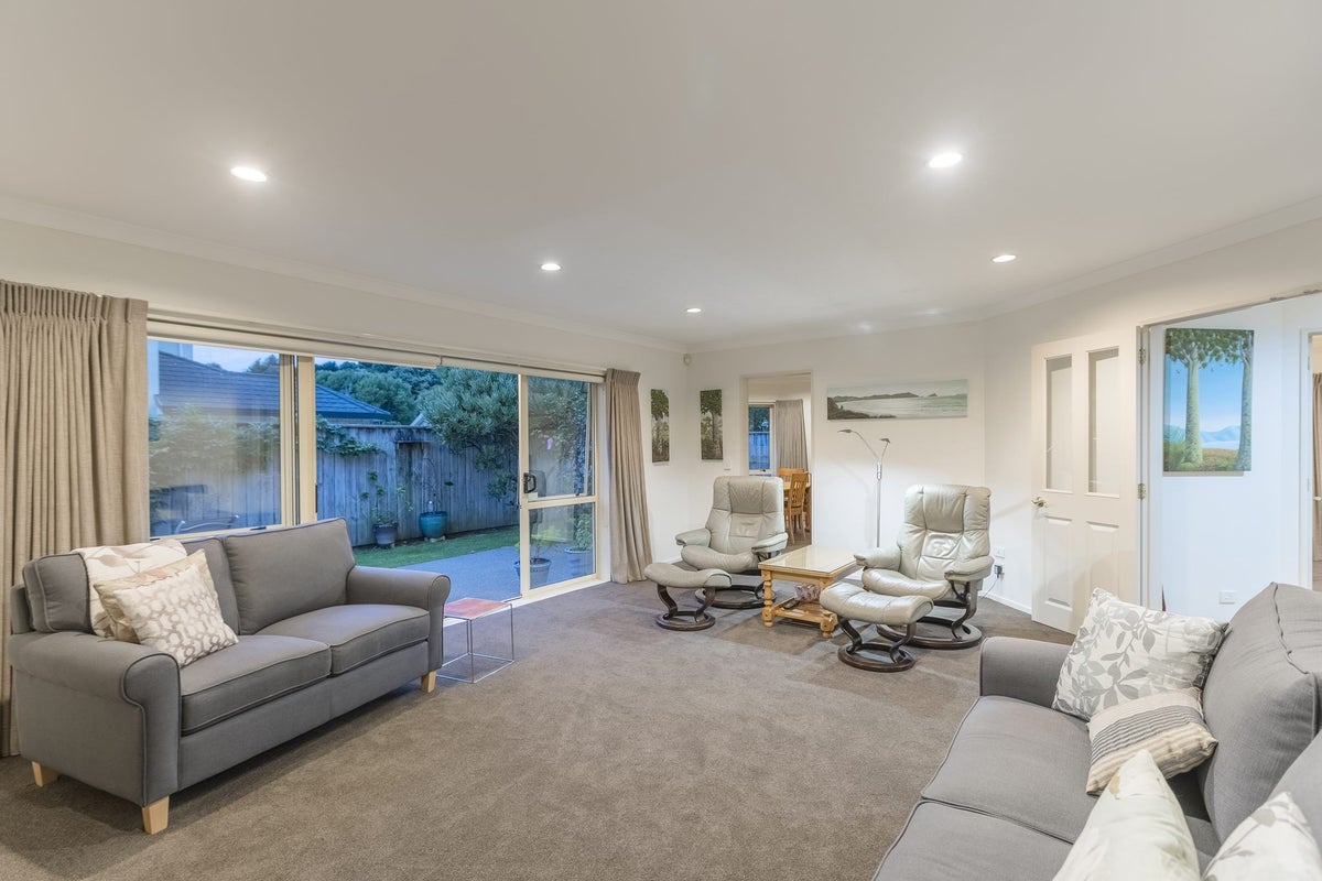 171 Raumati Road, Raumati Beach, Paraparaumu - Carousel 2