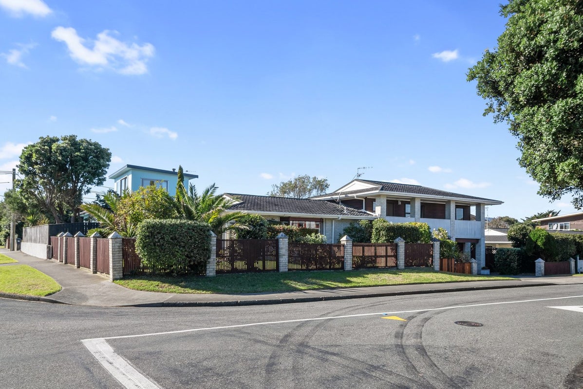 96 Manly Street, Paraparaumu Beach, Paraparaumu - Carousel 2