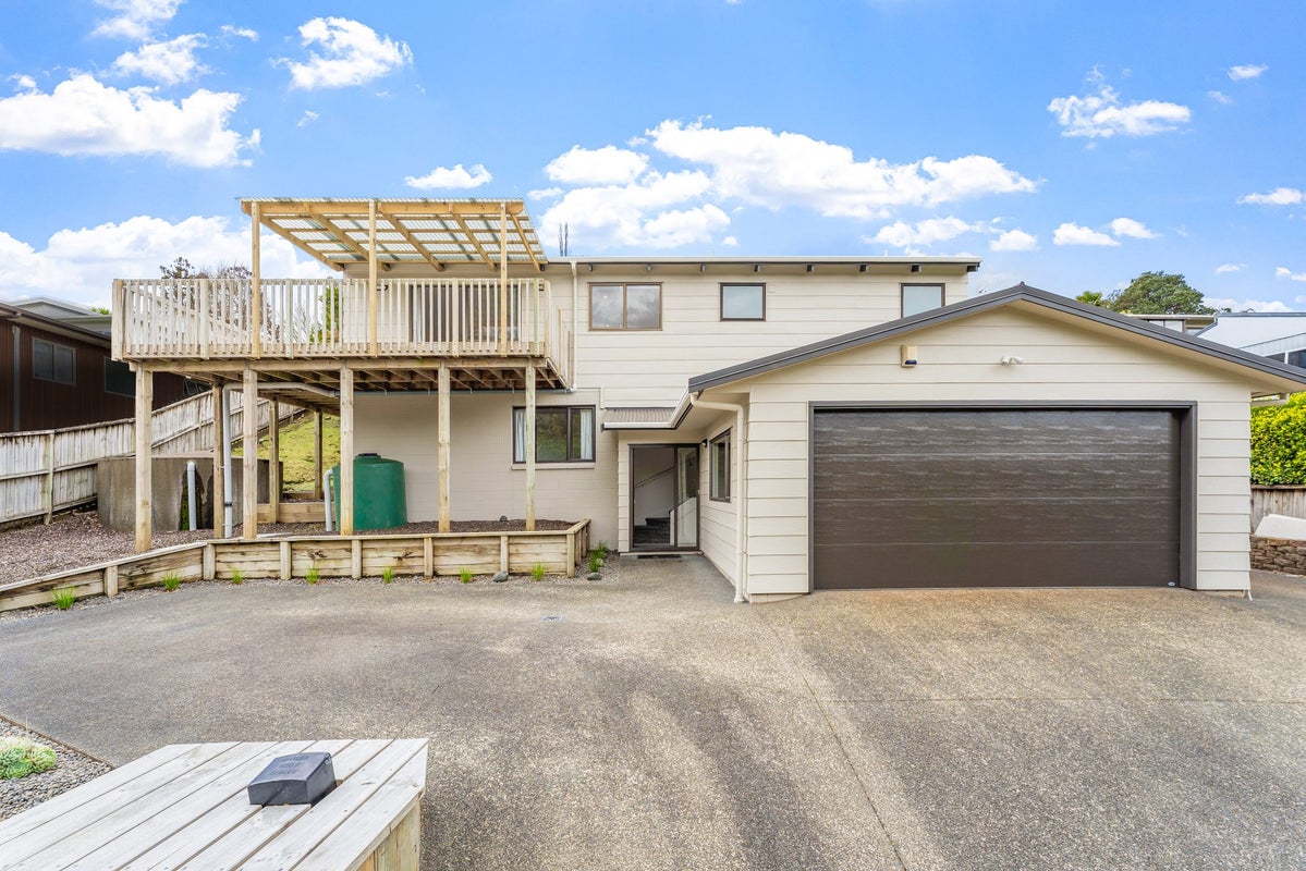 52A D'Oyly Drive, Stanmore Bay, Whangaparaoa - Carousel 1