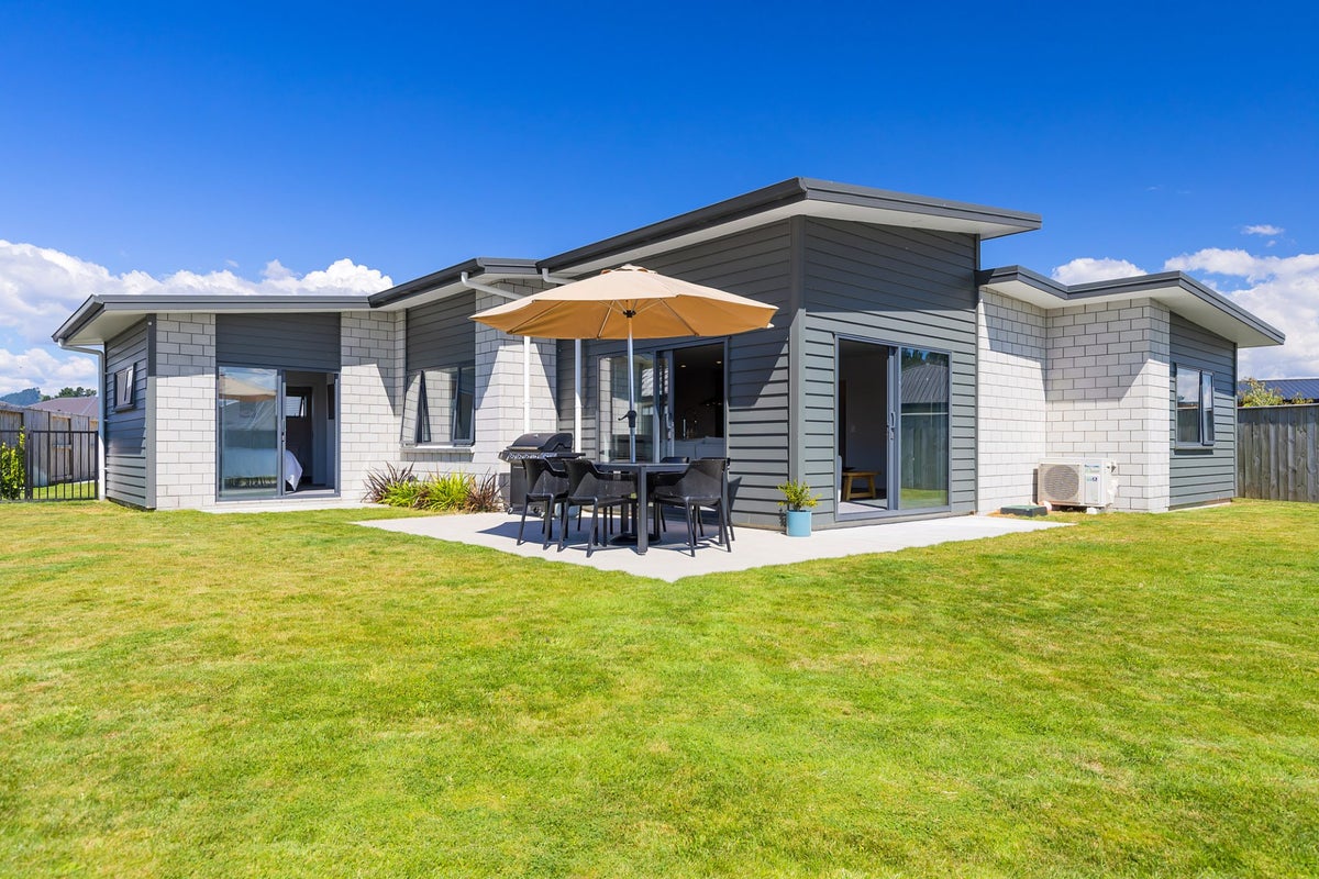 16 Tawhai Crescent, Wharewaka, Taupo - Carousel 2