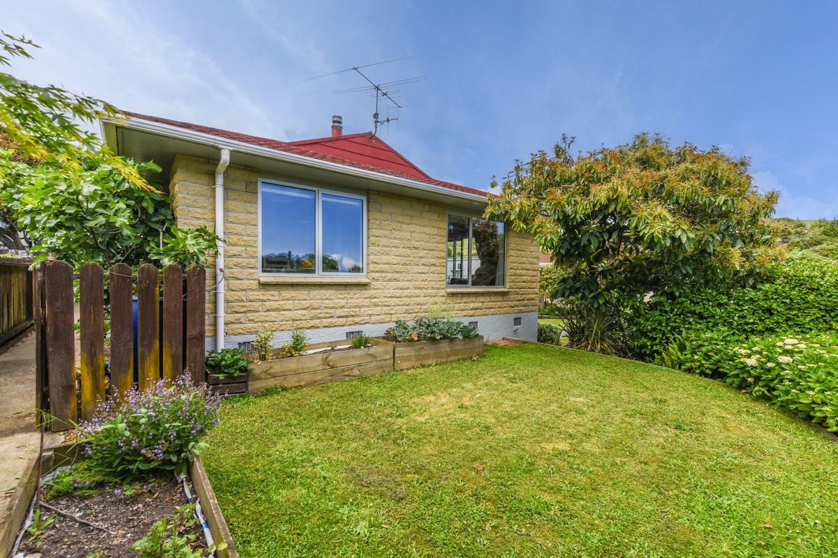 3 Naumai Street, Atawhai, Nelson - Carousel 1