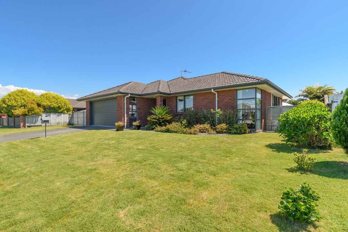 66 Carrington Drive, Papamoa Beach, Papamoa - Carousel 24