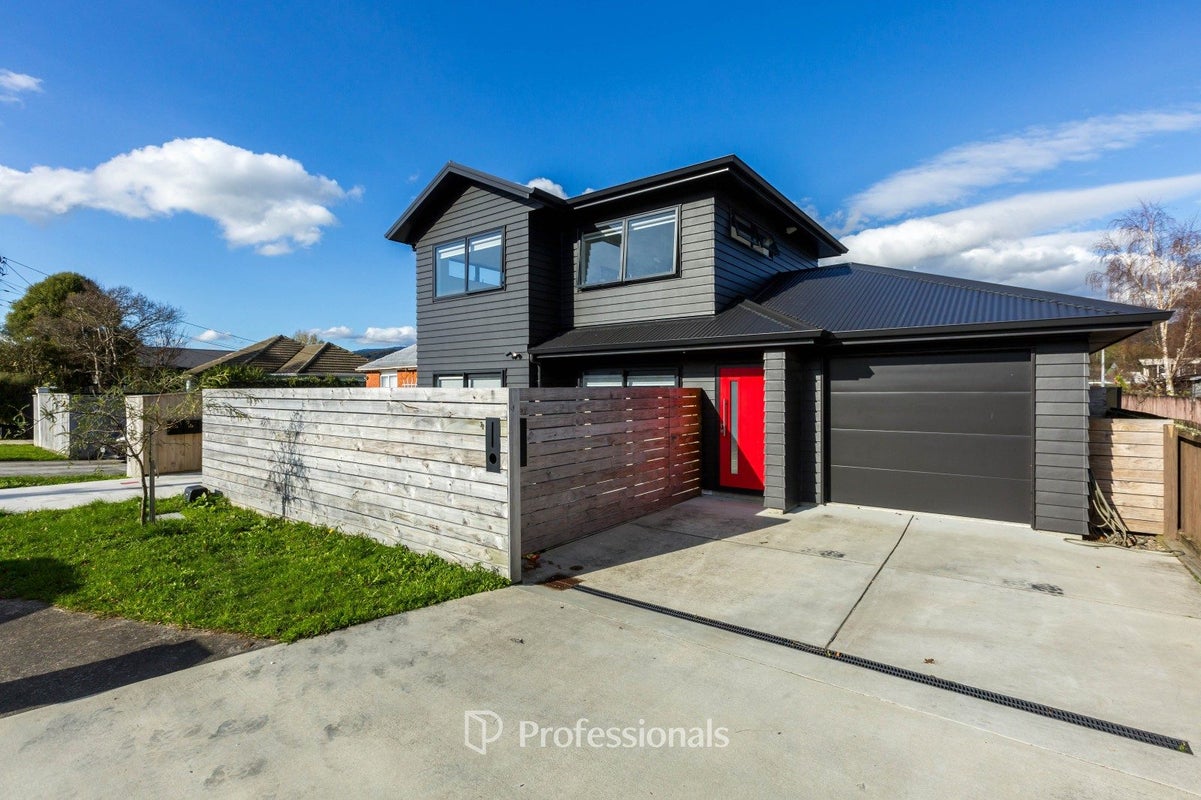 22 Palmer Crescent, Silverstream, Upper Hutt - Carousel 1