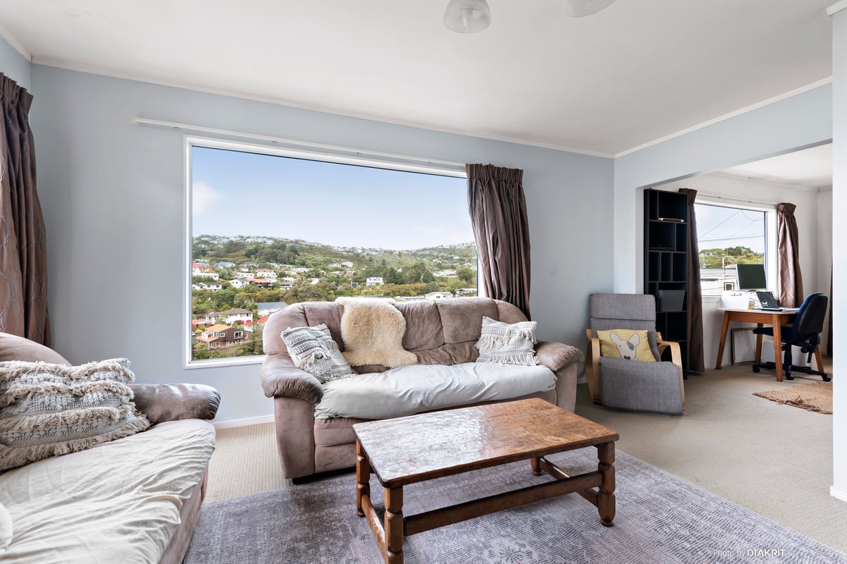 71 Bassett Road, Johnsonville, Wellington - Carousel 2