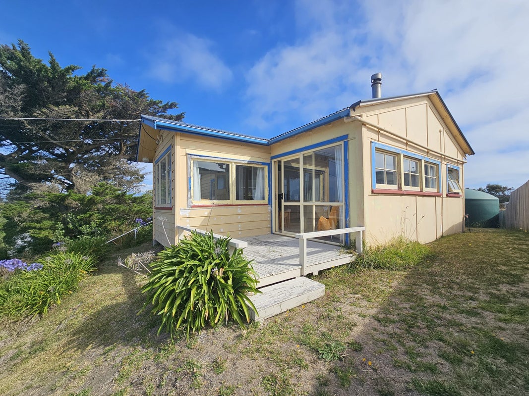609 Waitarere Beach Road, Waitarere Beach, Levin - Carousel 1