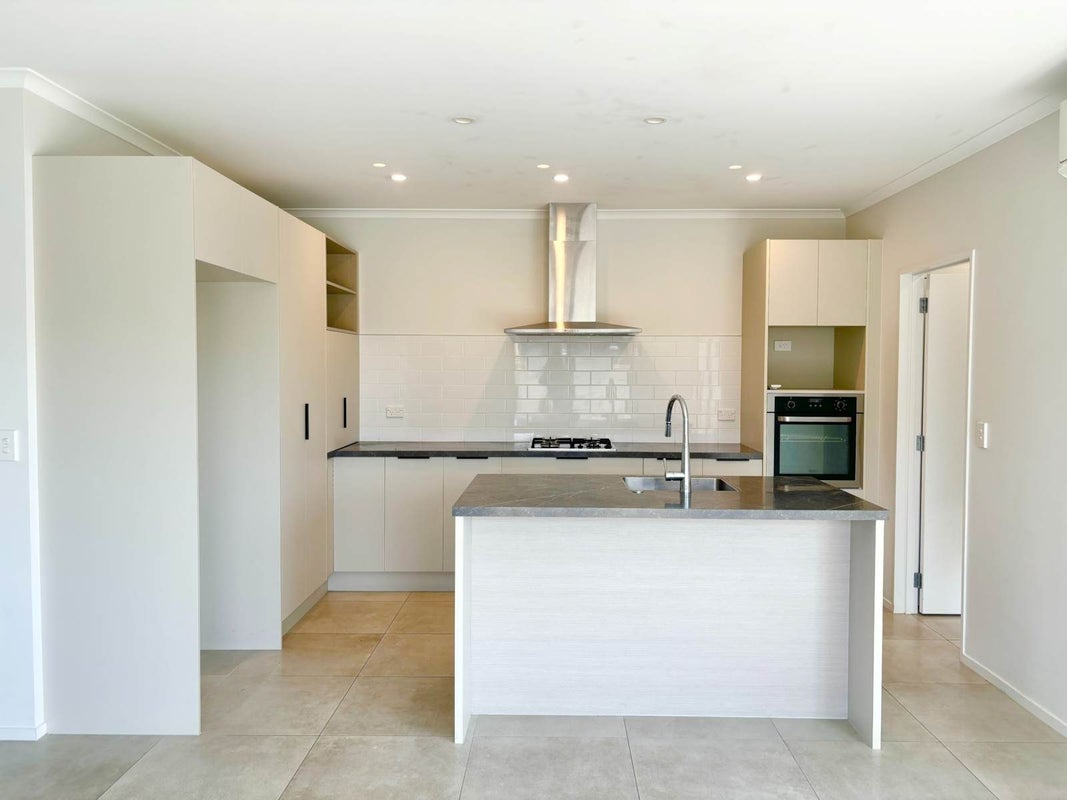 39 Waituarua Drive, Takanini, Auckland - Carousel 2