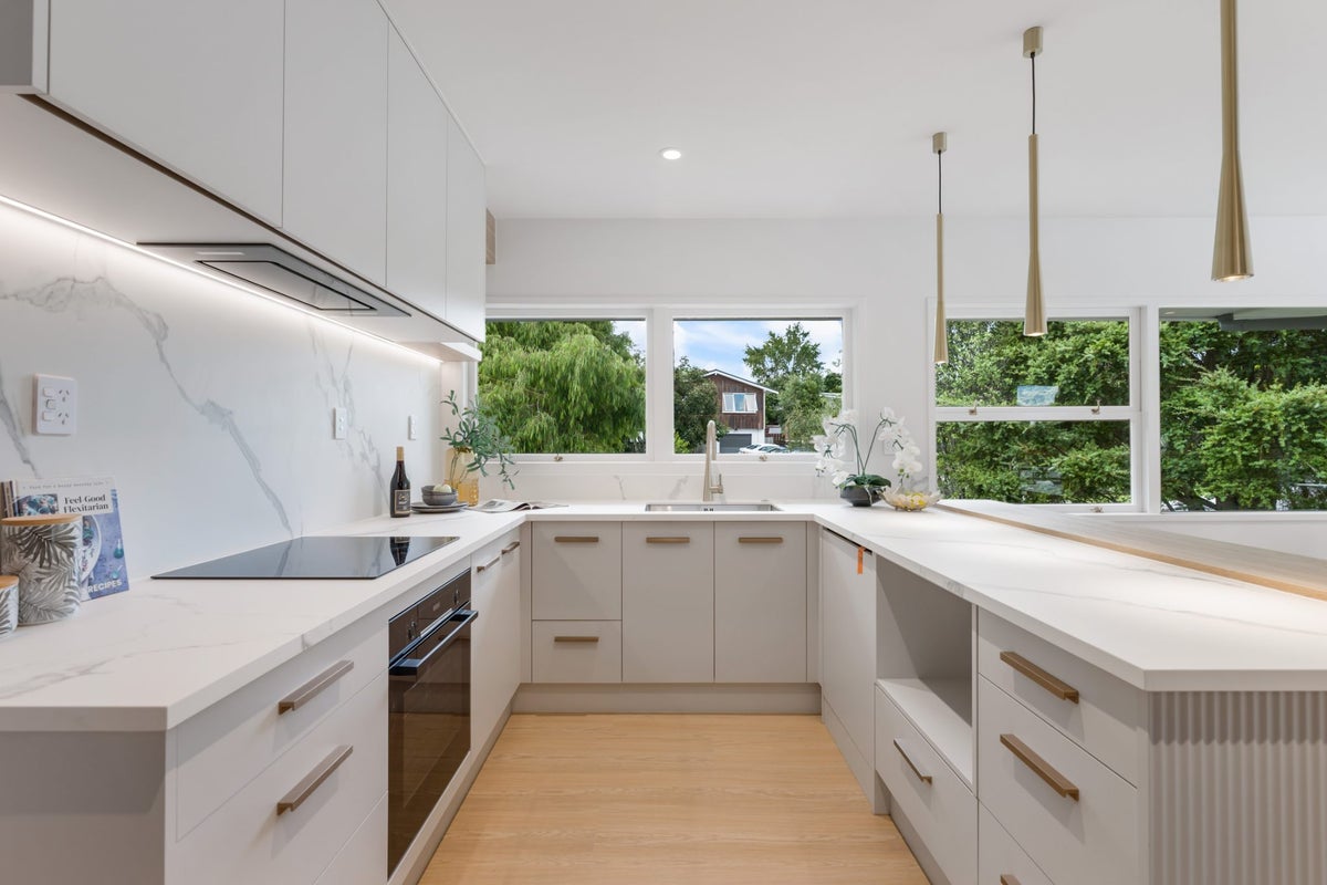 20 Marywil Crescent, Hillcrest, Auckland - Carousel 2