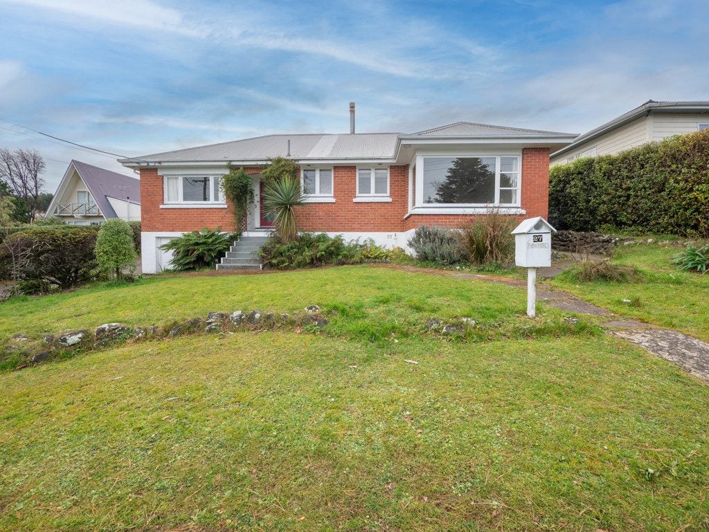 27 Edward Street, Abbotsford, Dunedin - Carousel 1