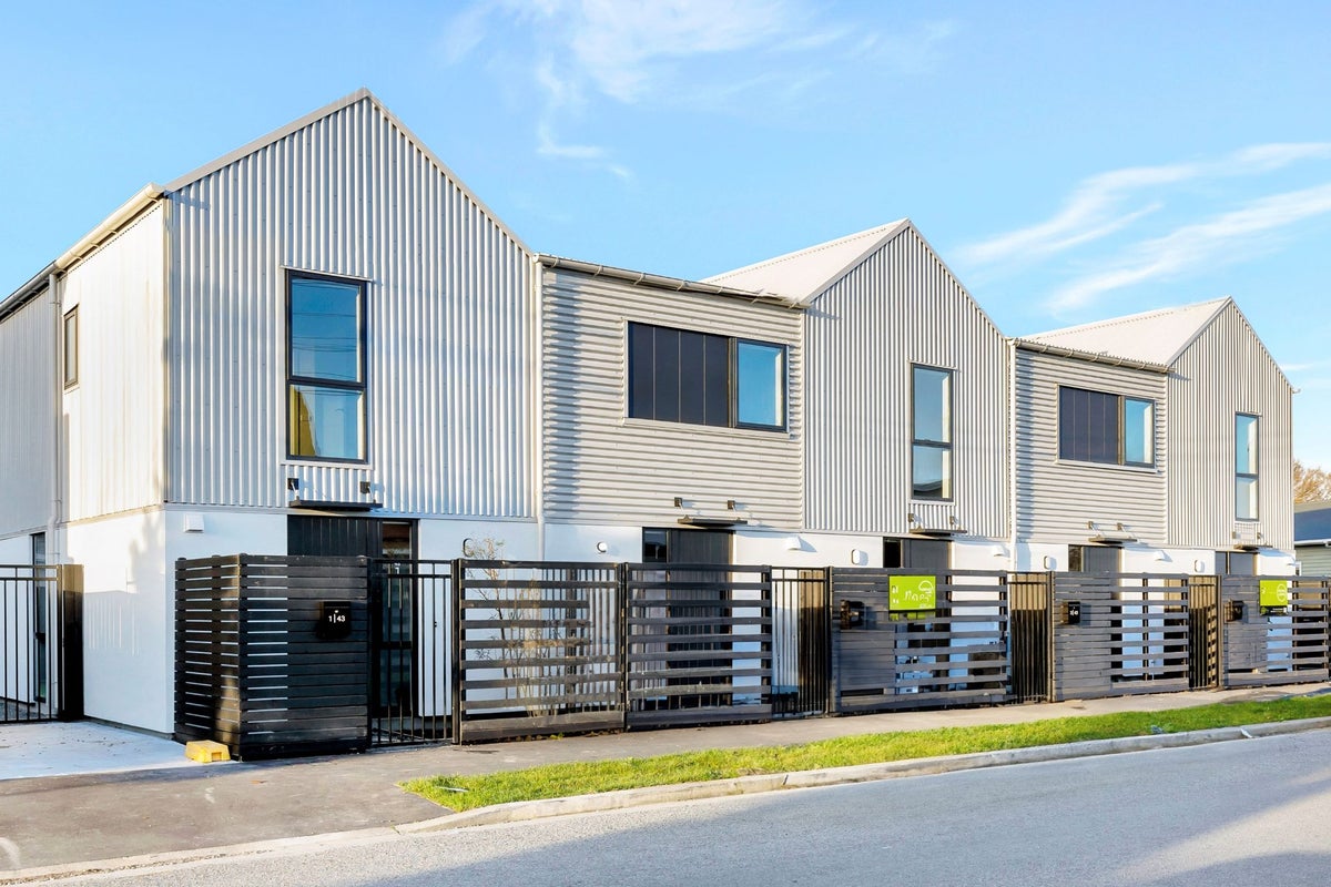4/43 Dickens Street, Addington, Christchurch - Carousel 1