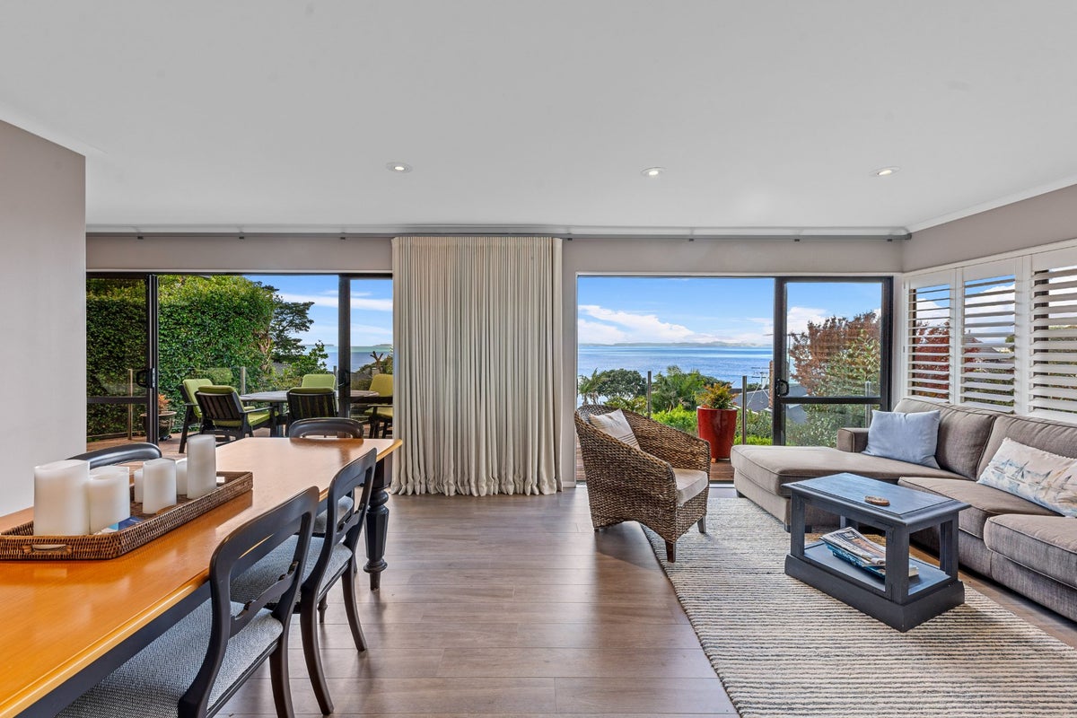 161 Mellons Bay Road, Mellons Bay, Auckland - Carousel 2