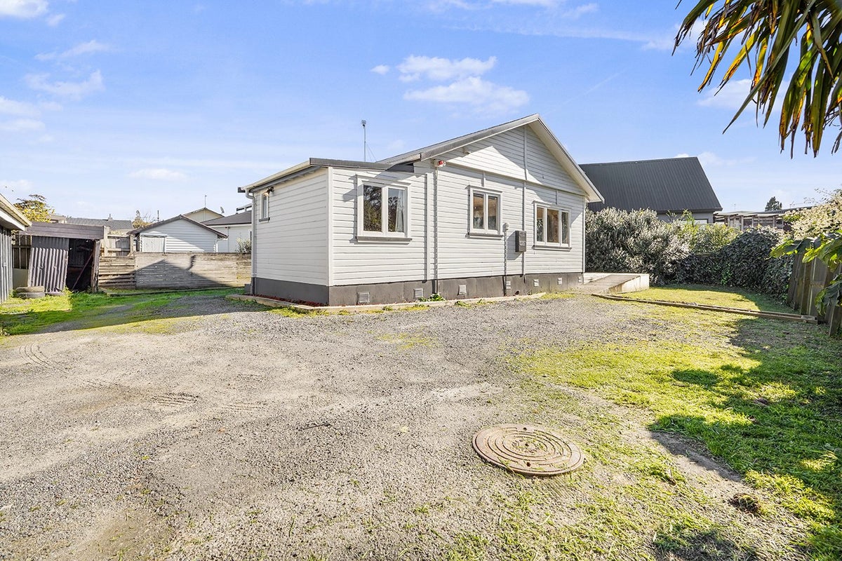 5A Denz Street, Maeroa, Hamilton - Carousel 2