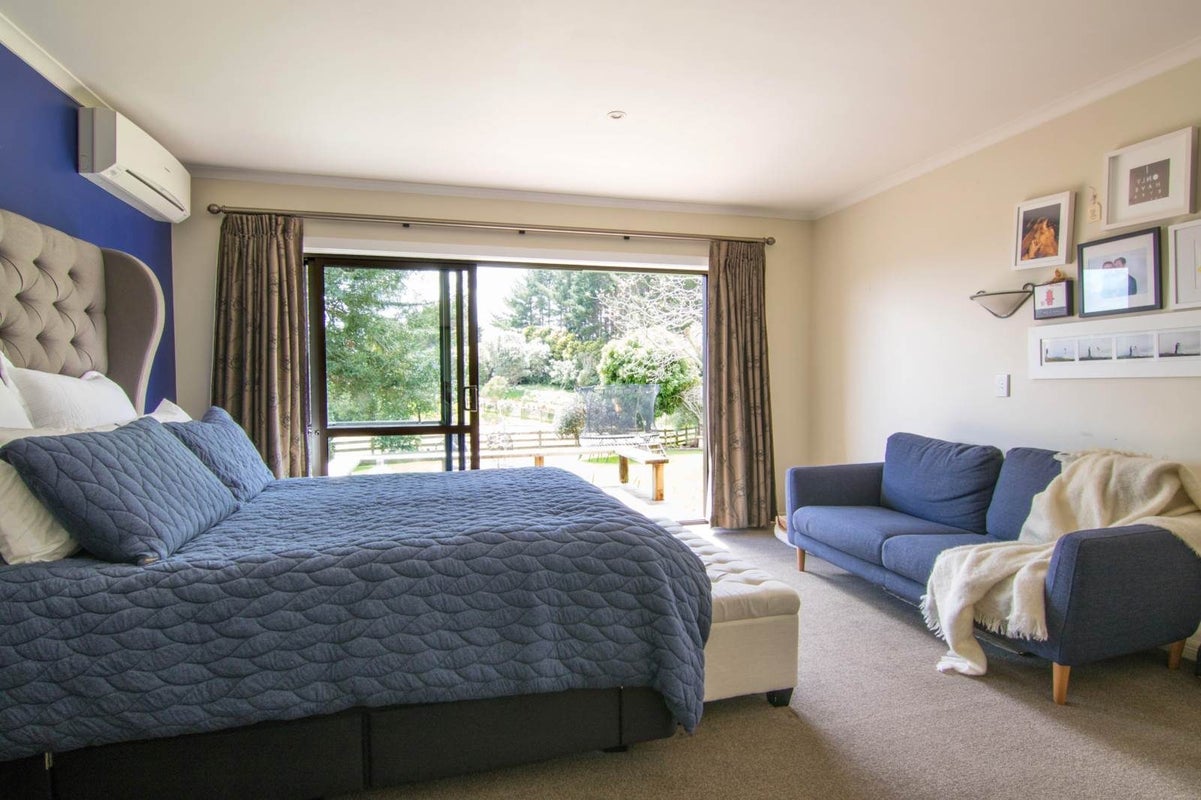 100 Broomfields Road, Howick - Carousel 19