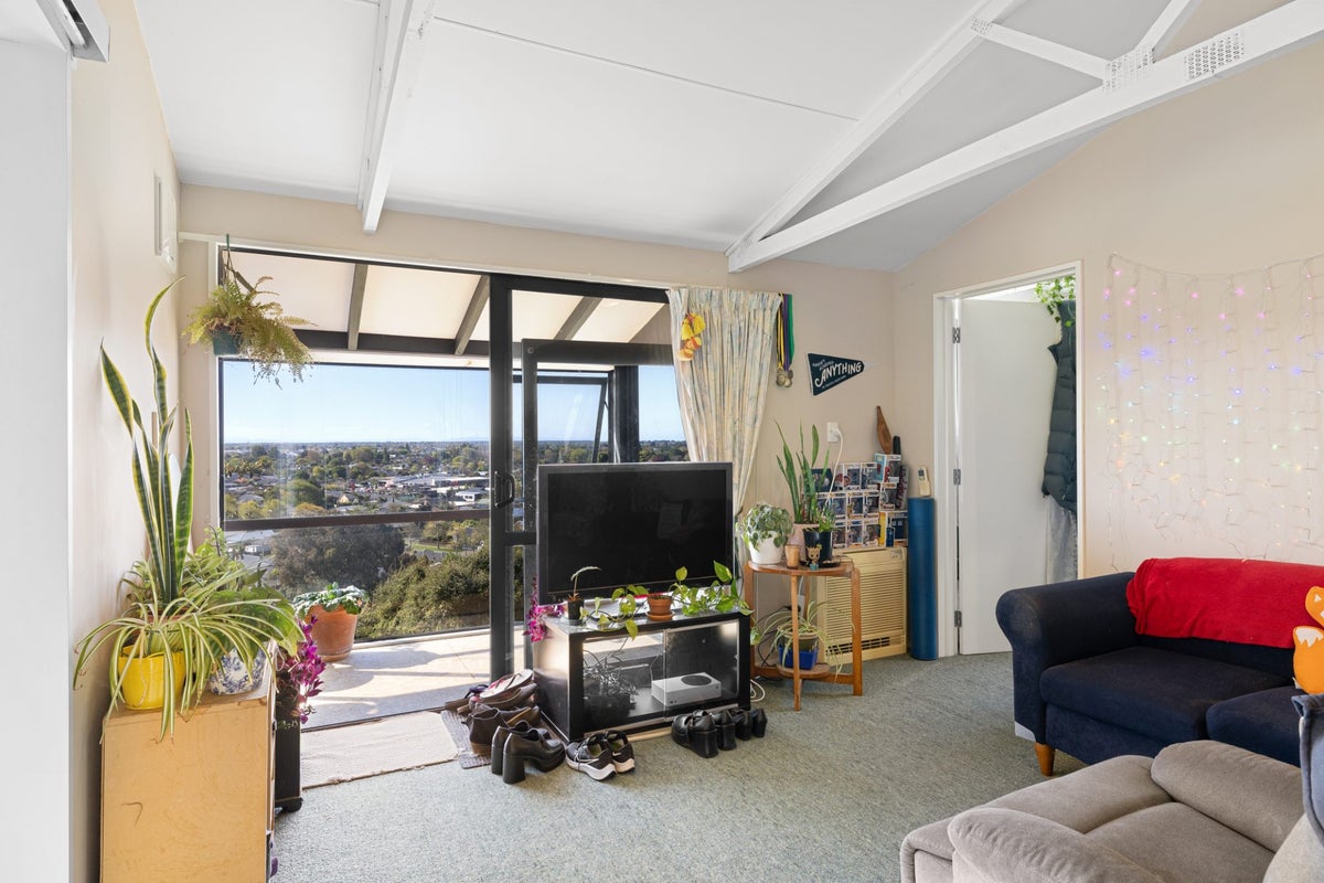 4 View Terrace, Huntsbury, Christchurch - Carousel 21