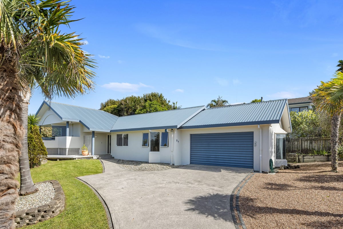 8 Jean Place, Stanmore Bay, Whangaparaoa - Carousel 1