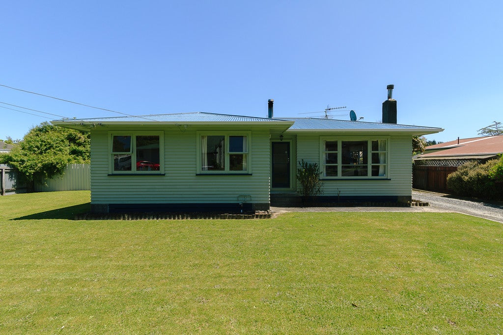 9 Bull Avenue, Wainuiomata, Lower Hutt - Carousel 1