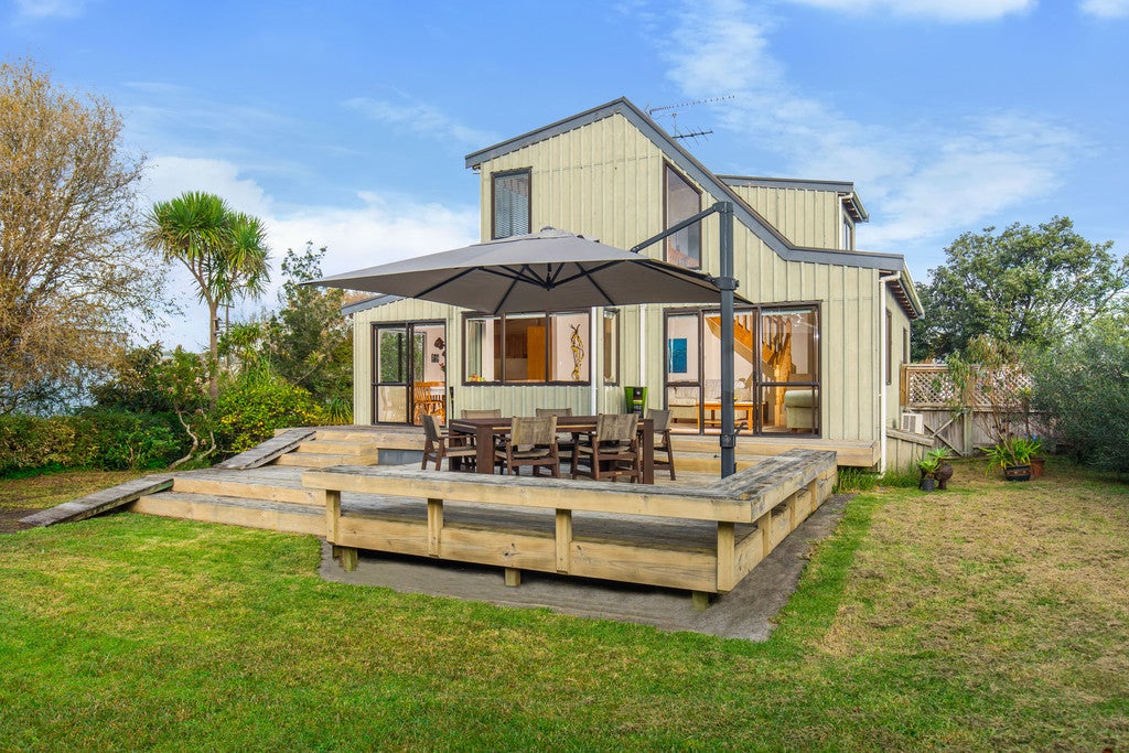 100 Third View Avenue, Beachlands, Auckland - Carousel 1