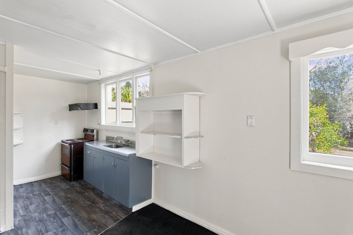 58 Coronation Road, Mangere Bridge, Auckland - Carousel 2