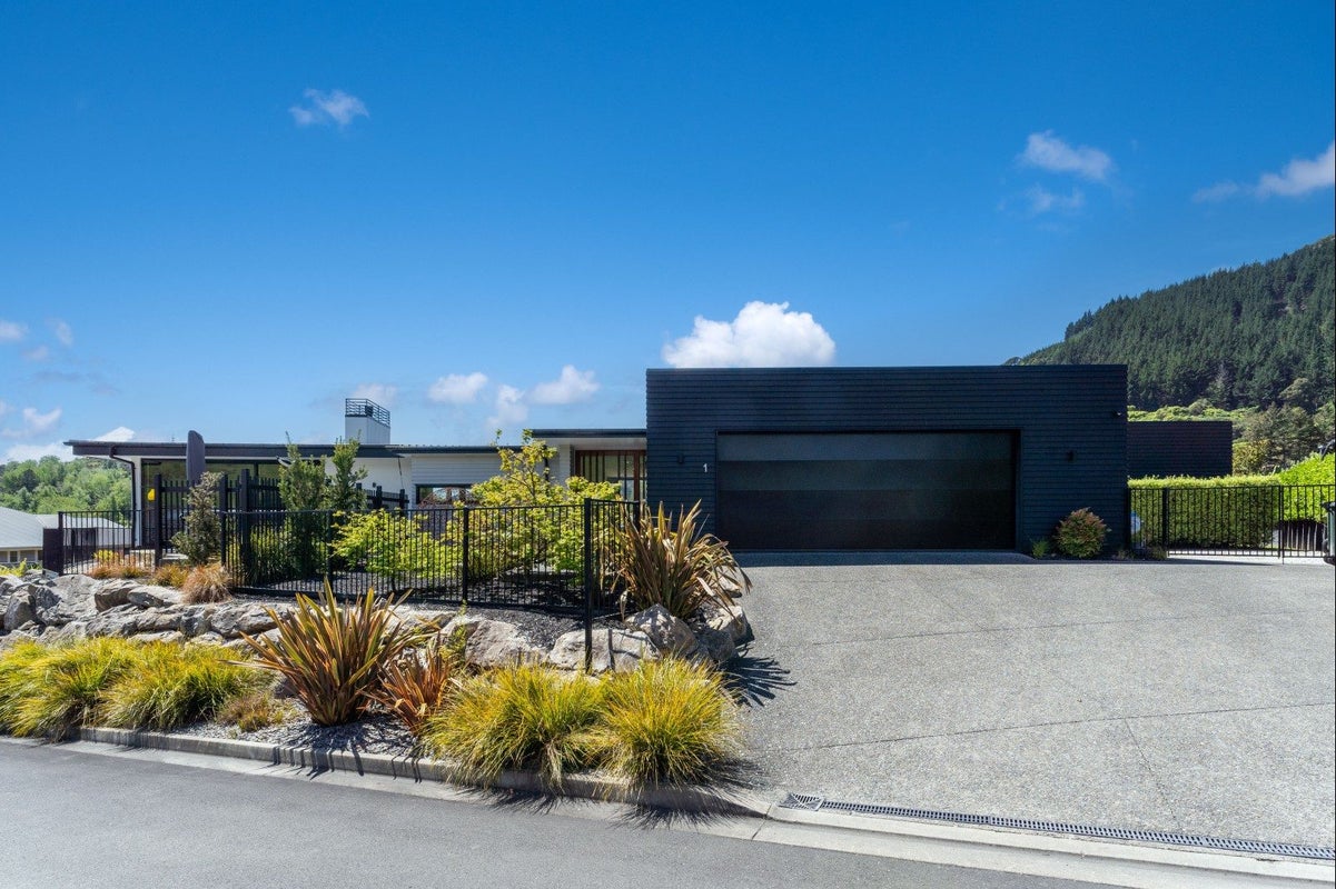1 Appletree Way, Stoke, Nelson - Carousel 36
