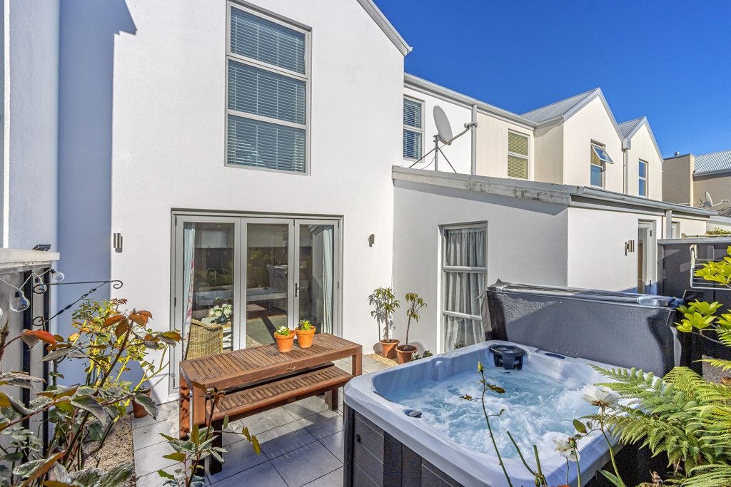 105A Bishop Street, St Albans, Christchurch - Carousel 1