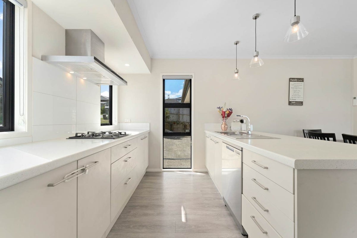 31A Helenvale Crescent, Pokeno - Carousel 2