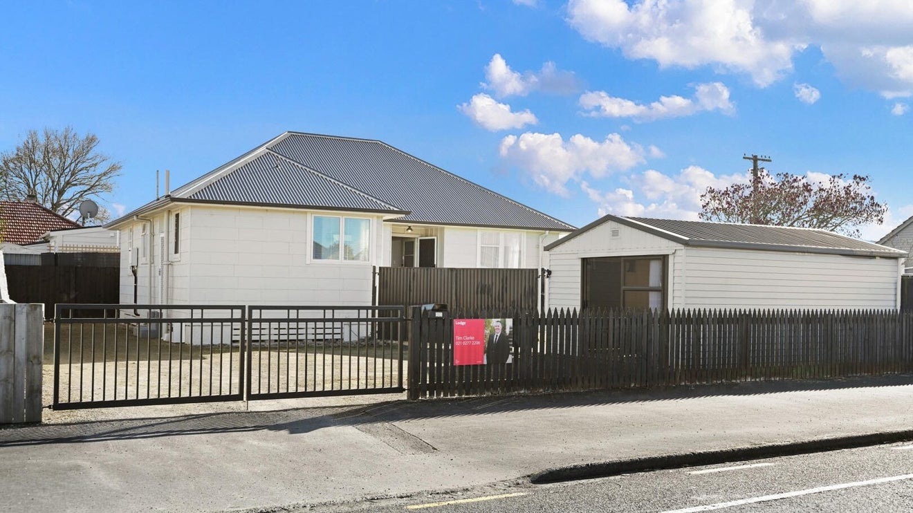 60 Massey Street, Frankton, Hamilton - Carousel 1