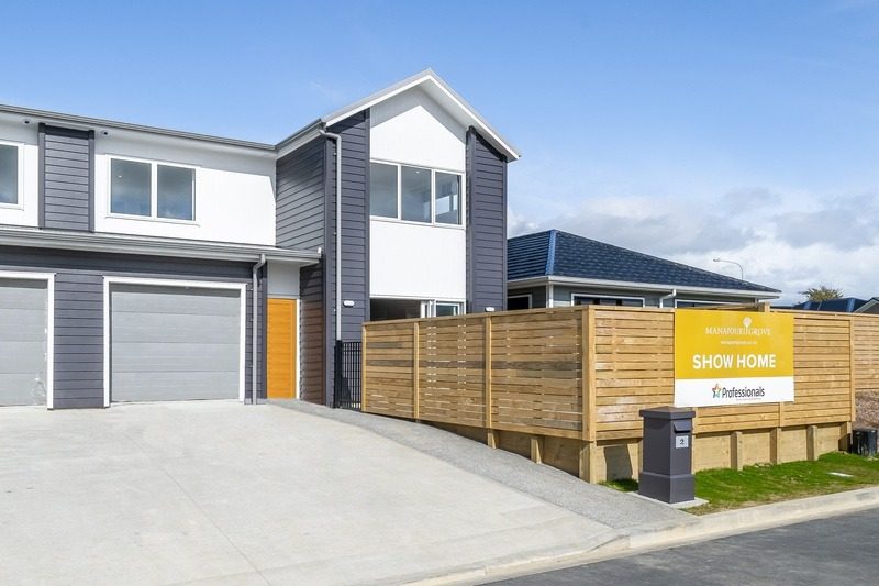 2 Takapo Grove, Kelson, Lower Hutt - Carousel 1