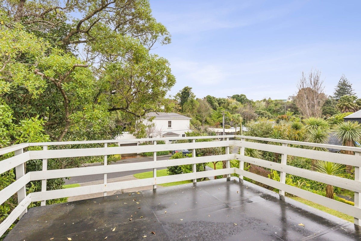 66 Renown Road, Raumati South, Paraparaumu - Carousel 2