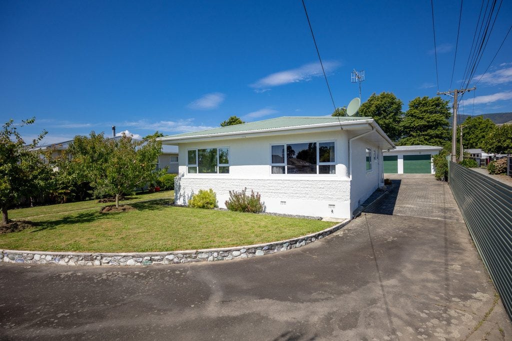 9 Black Street, Stoke, Nelson - Carousel 1