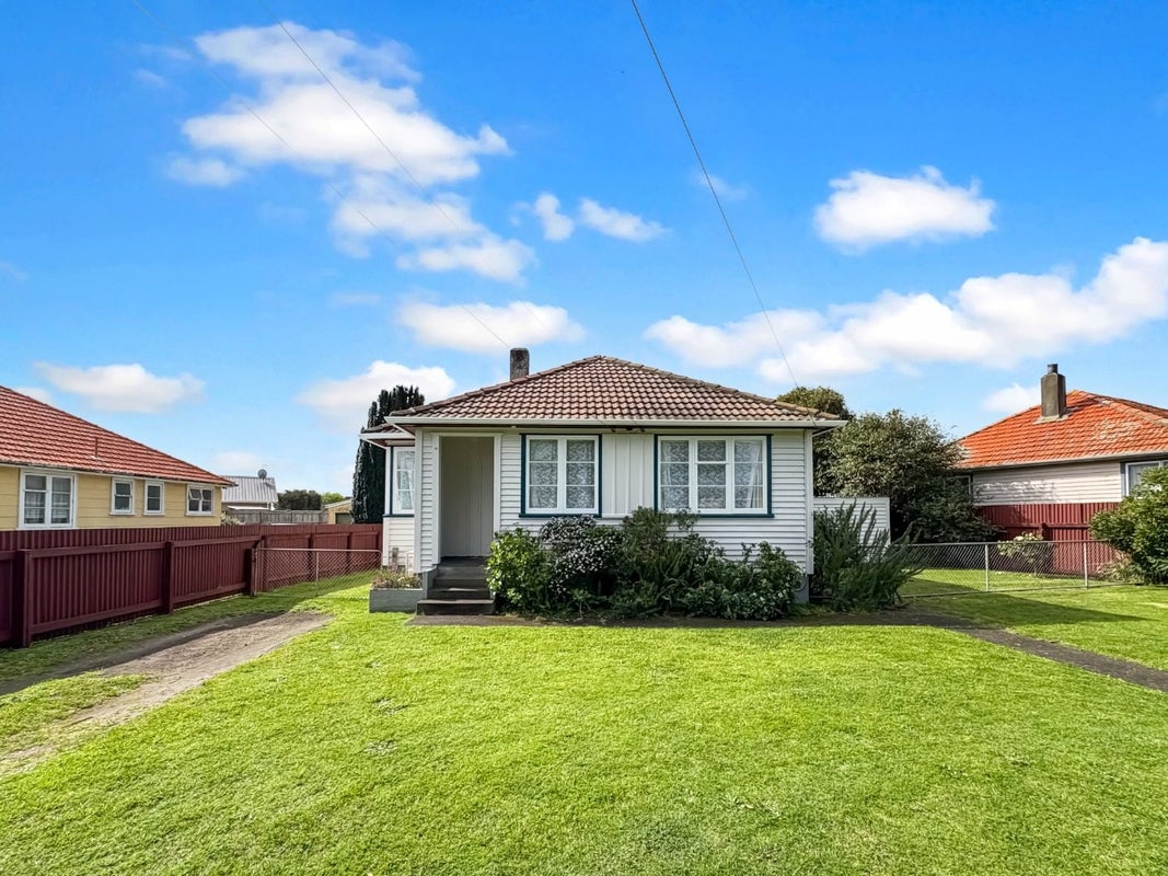 64 Harper Street, Gonville, Whanganui - Carousel 1