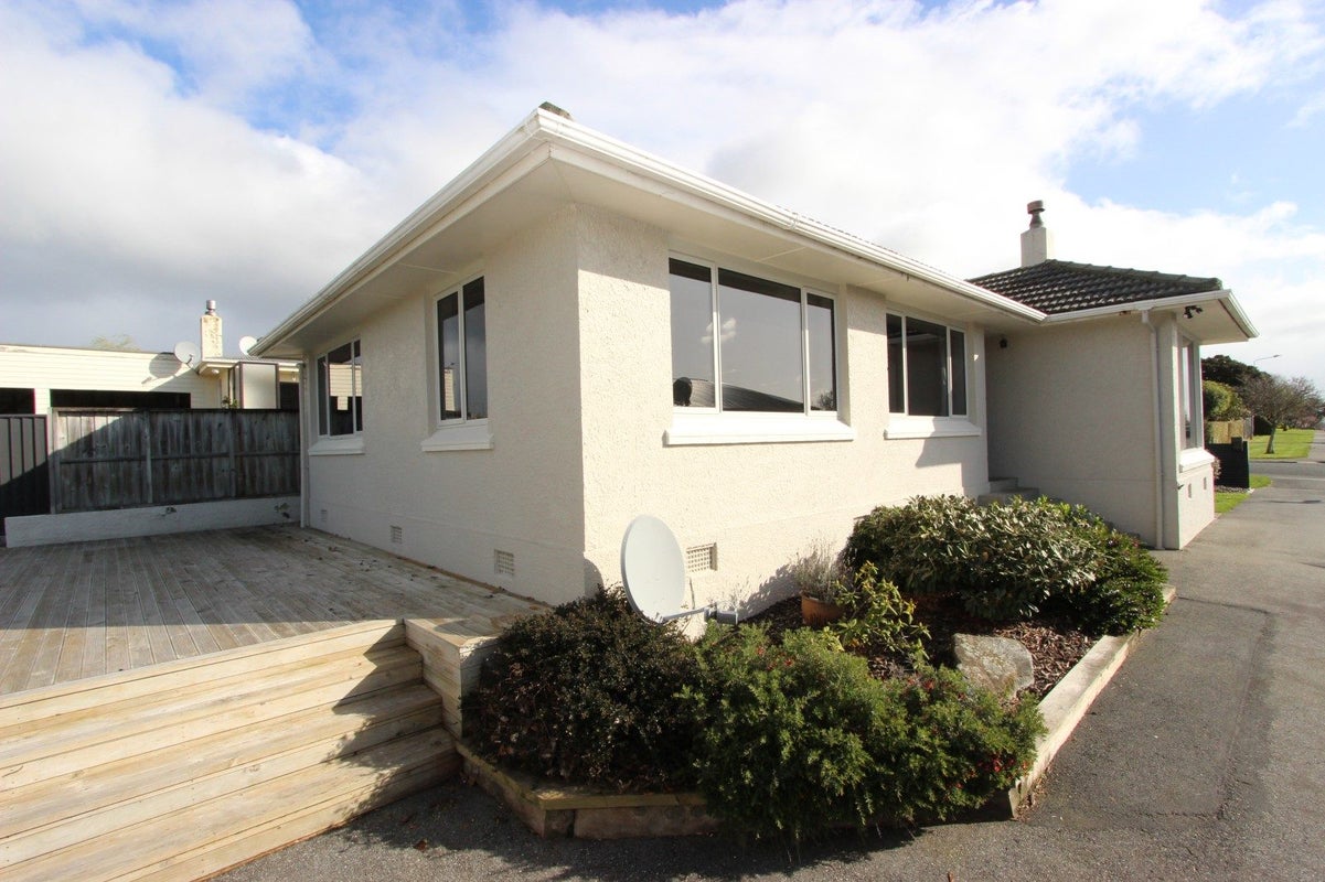 143 Salford Street, Rosedale, Invercargill - Carousel 1