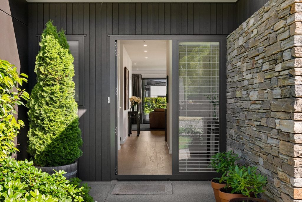 53 Tenby Street, Wanaka - Carousel 2