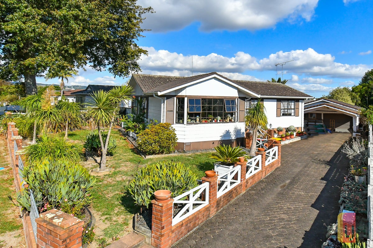 47 Bellfield Road, Opaheke, Papakura - Carousel 2