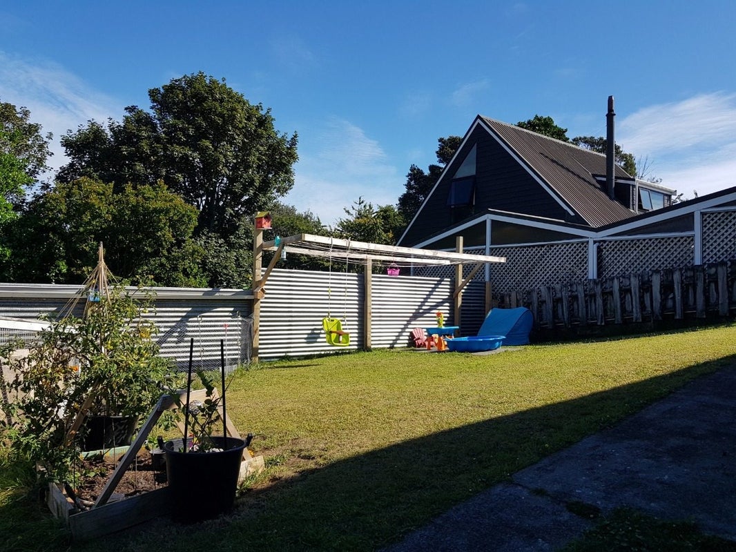 18 Moana Crescent, Blagdon, New Plymouth - Carousel 2