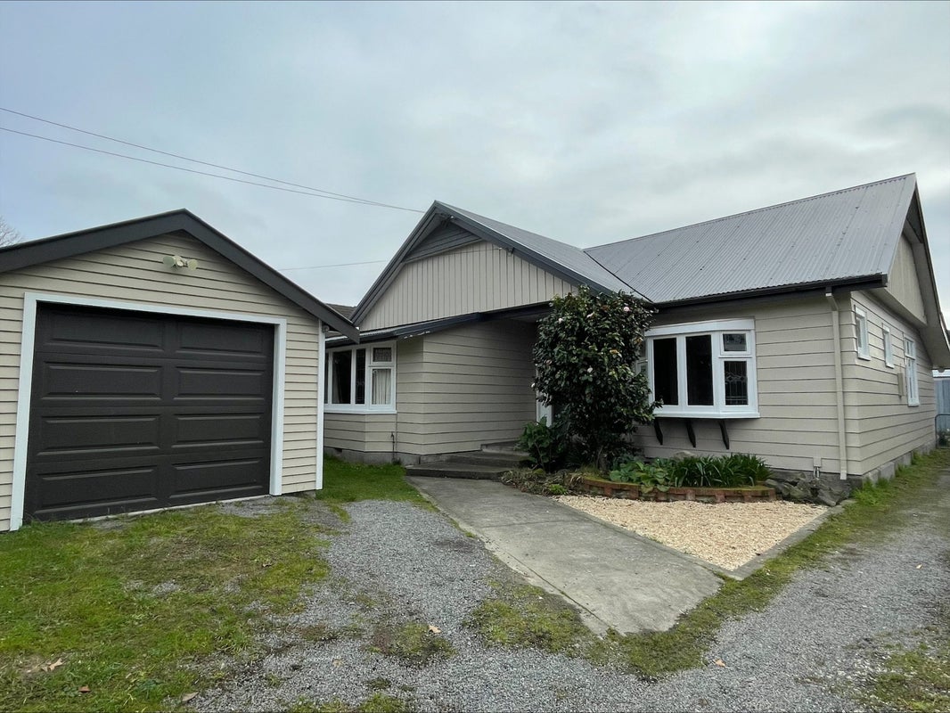 39 Hendon Street, Edgeware, Christchurch - Carousel 1