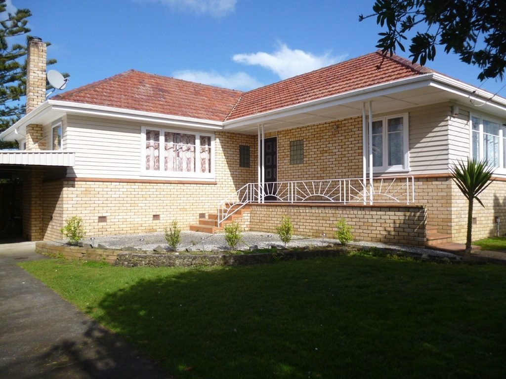 50 Matata Street, Blockhouse Bay, Auckland - Carousel 1