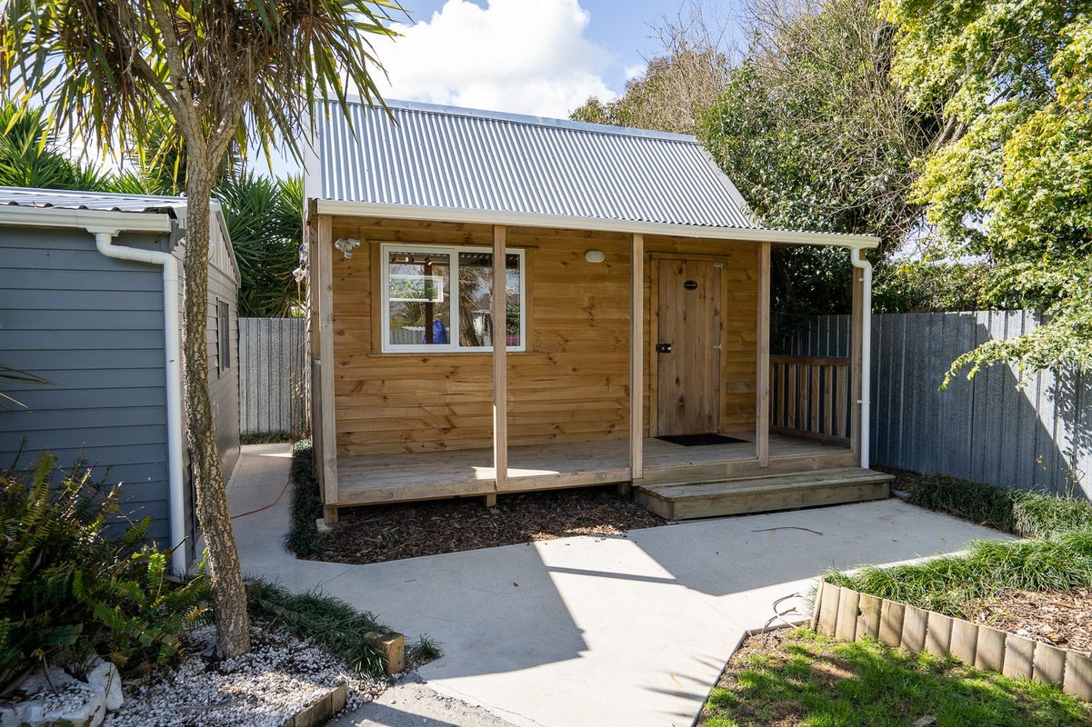 6 Sargeson Place, Leamington, Cambridge - Carousel 2
