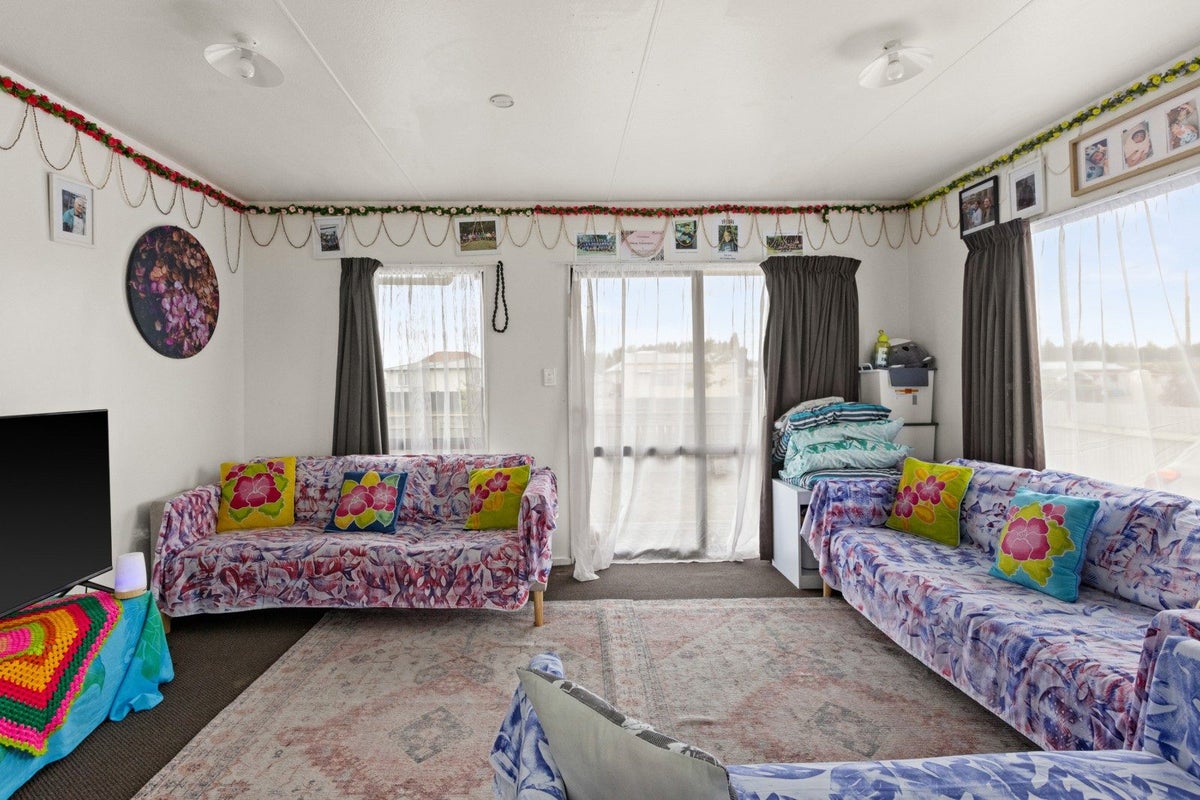 336 Flaxmere Avenue, Flaxmere, Hastings - Carousel 2