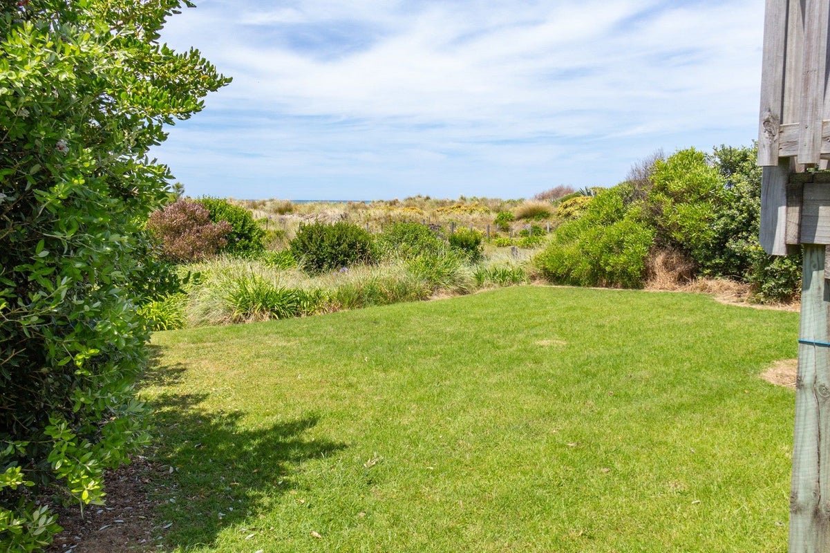 51 Blue Pacific Parade, Riversdale Beach, Masterton - Carousel 12