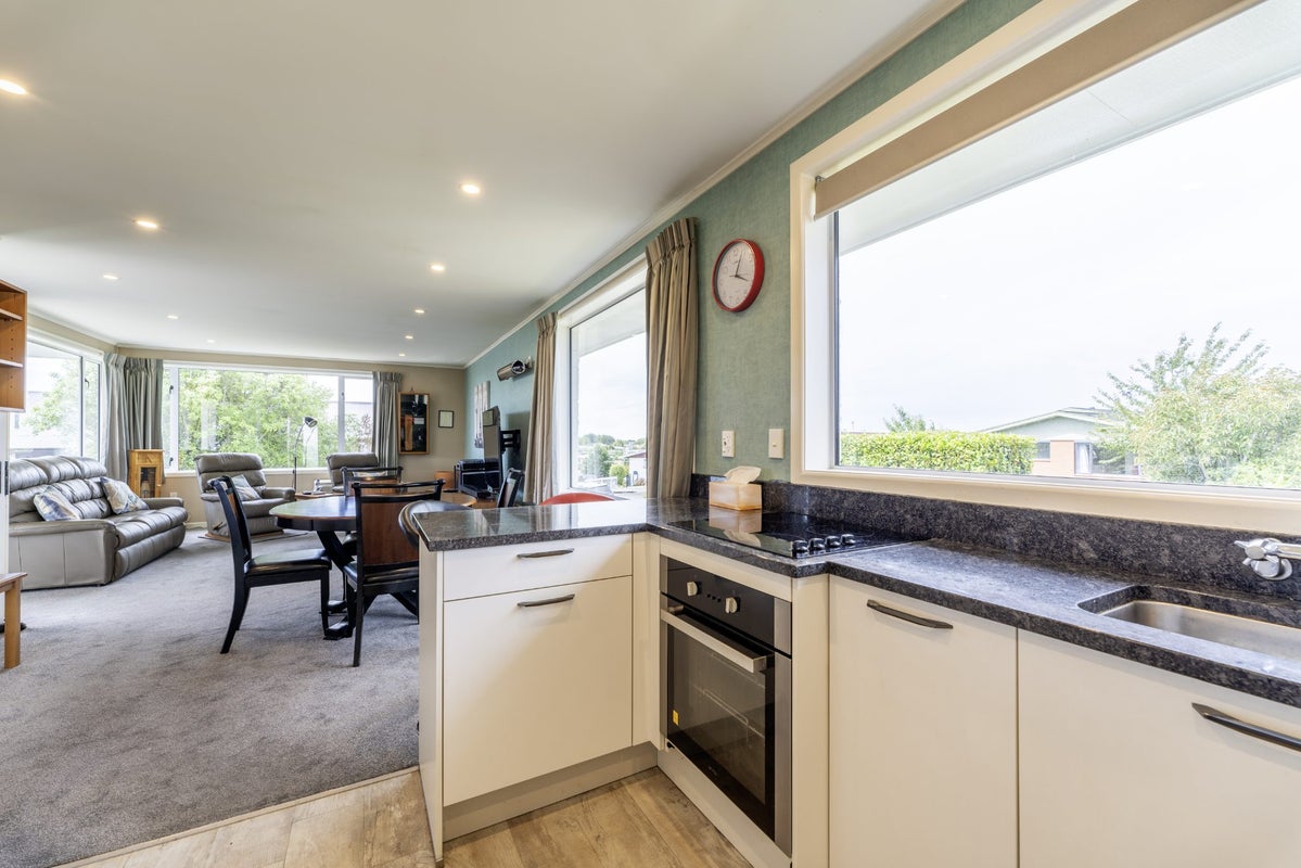 1/8 Hillsden Place, Glenwood, Timaru - Carousel 2