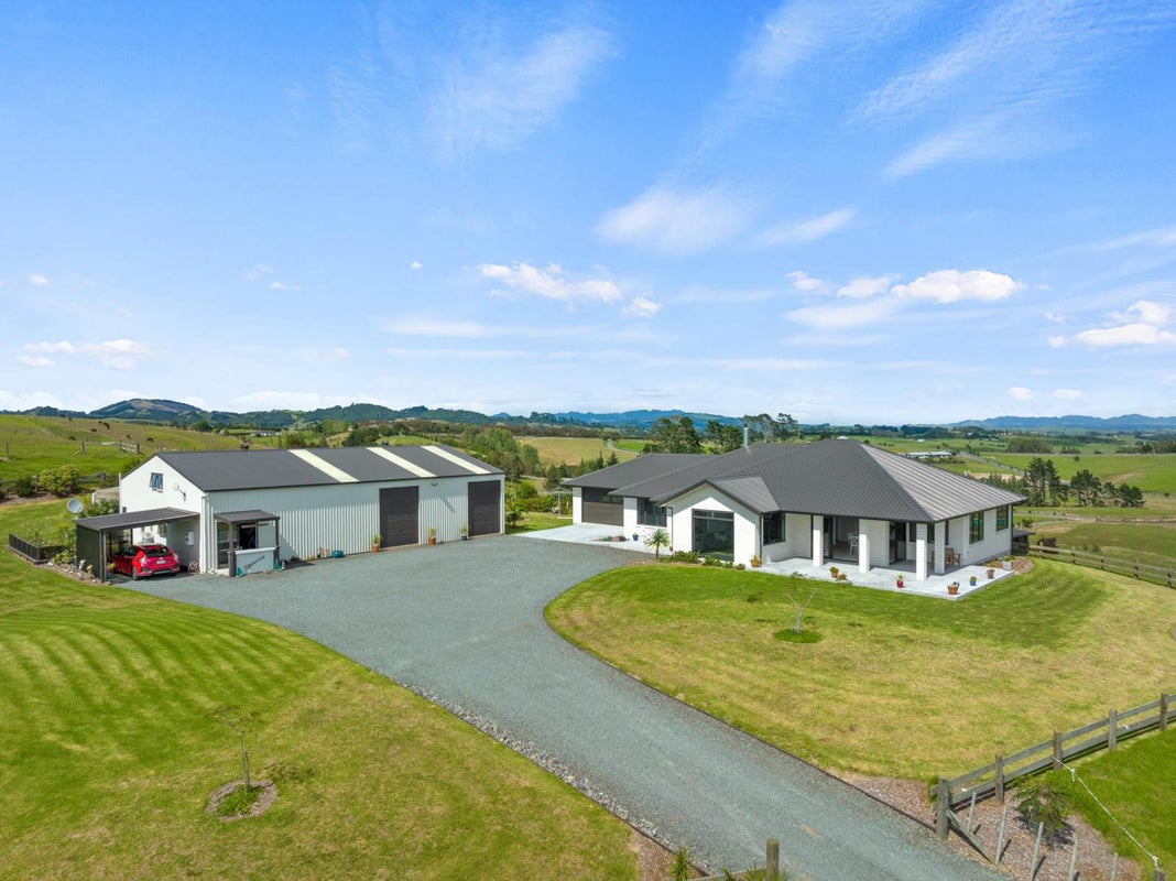 24 Horseshoe Lane, Kamo - Carousel 1