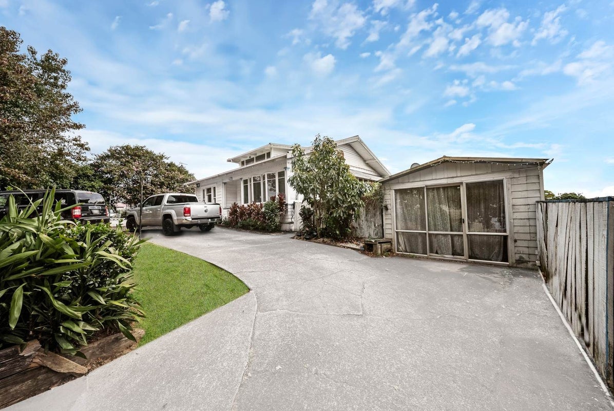 204 Shirley Road, Papatoetoe, Auckland - Carousel 1