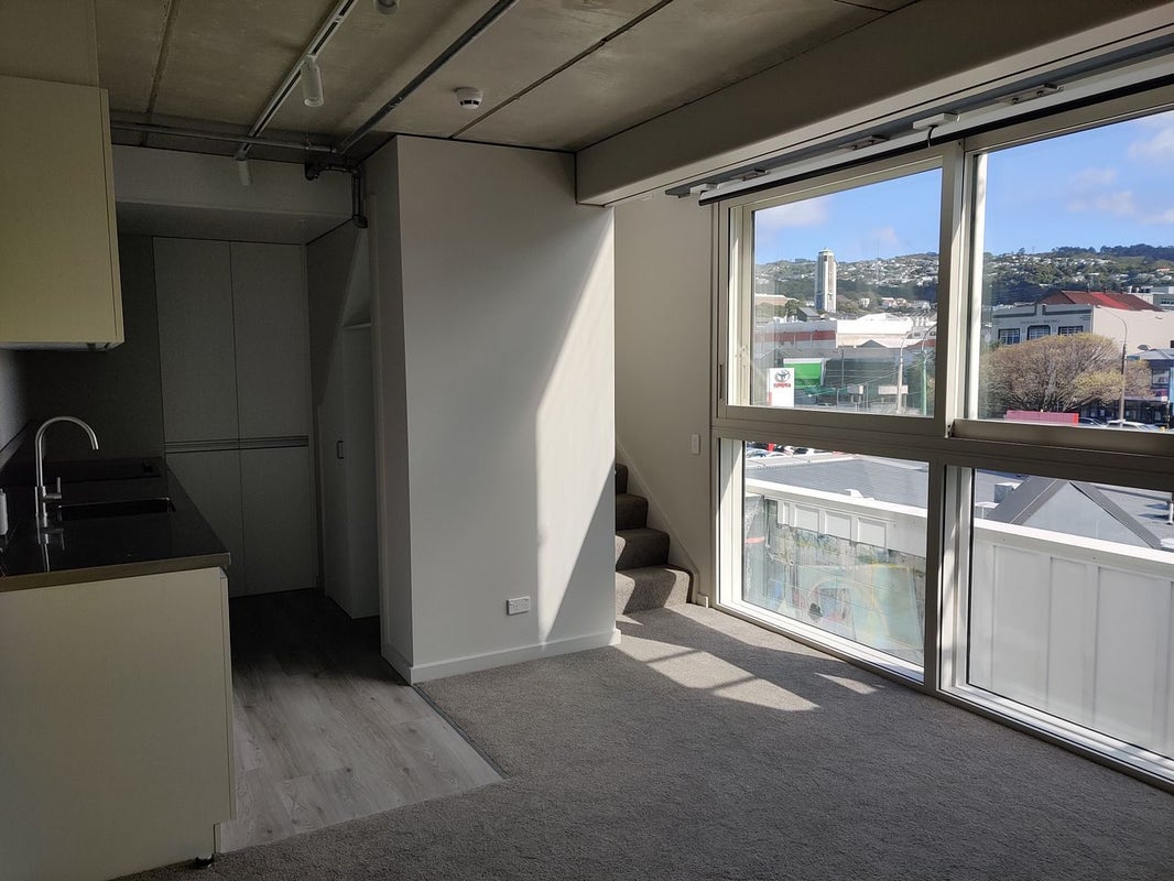 24/19 Pirie Street, Mount Victoria, Wellington - Carousel 2