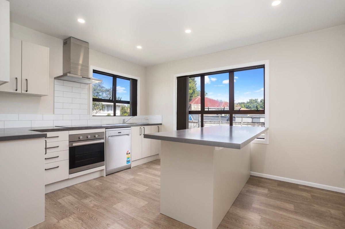 26 Kuaka Place, New Lynn, Auckland - Carousel 1
