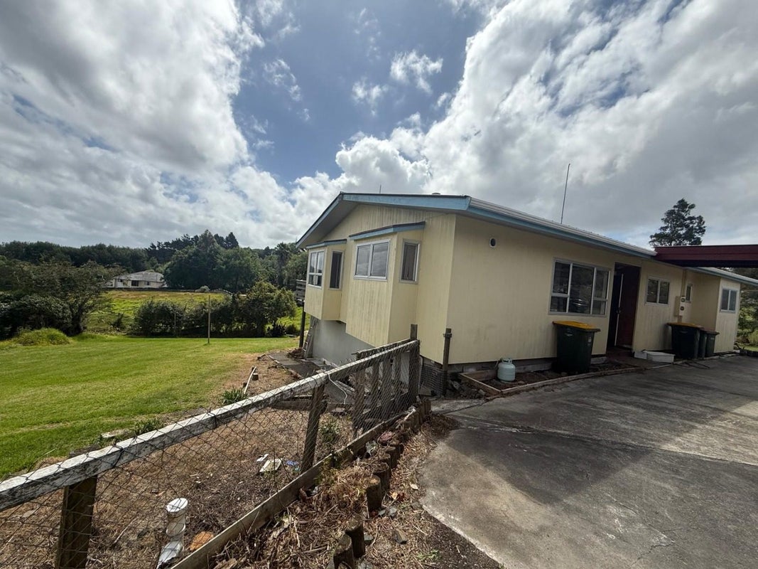 337 Redoubt Road, Totara Park, Auckland - Carousel 1