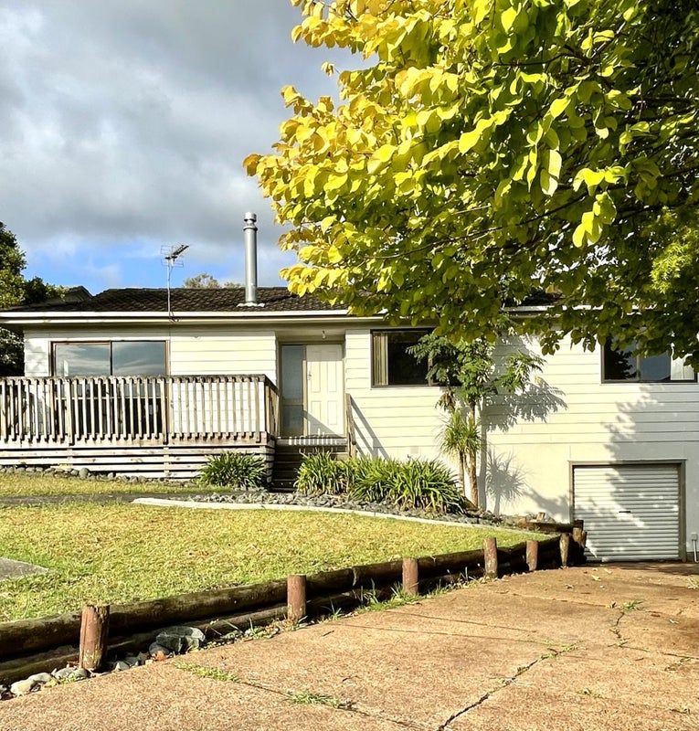 15 Peterhouse Place, West Harbour, Auckland - Carousel 1