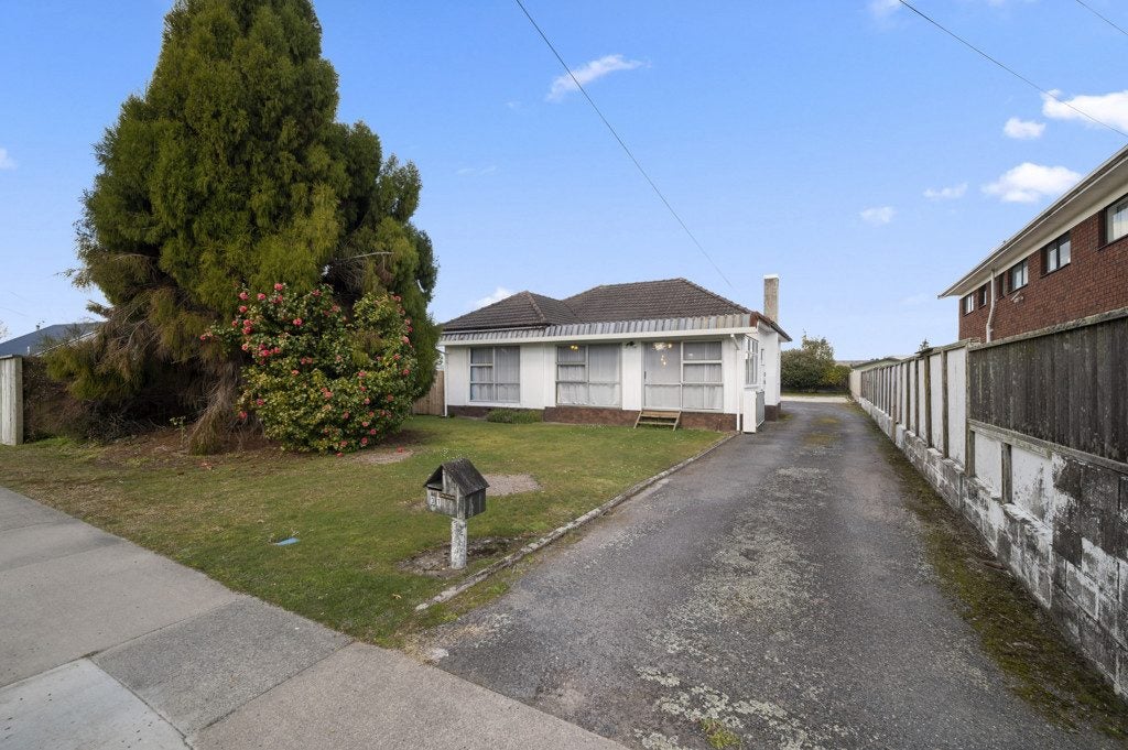 31A Kawaha Point Road, Fairy Springs, Rotorua - Carousel 2
