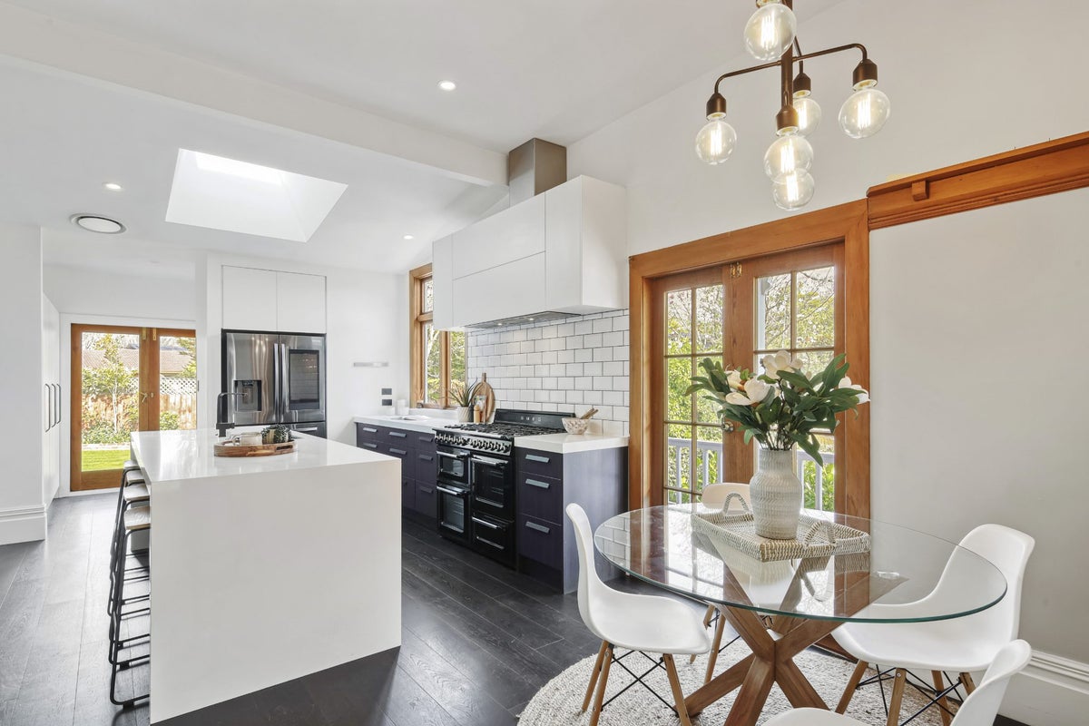 16 Kinloch Street, St Albans, Christchurch - Carousel 2