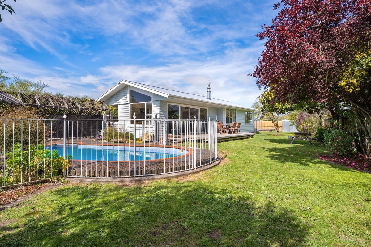 17 Glenrowan Avenue, Avondale, Christchurch - Carousel 1
