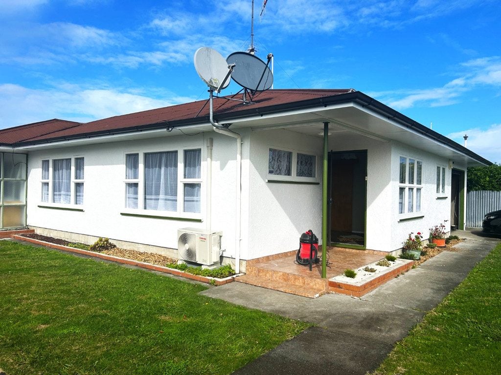 1/105 Allerton Street, Saint Leonards, Hastings - Carousel 1